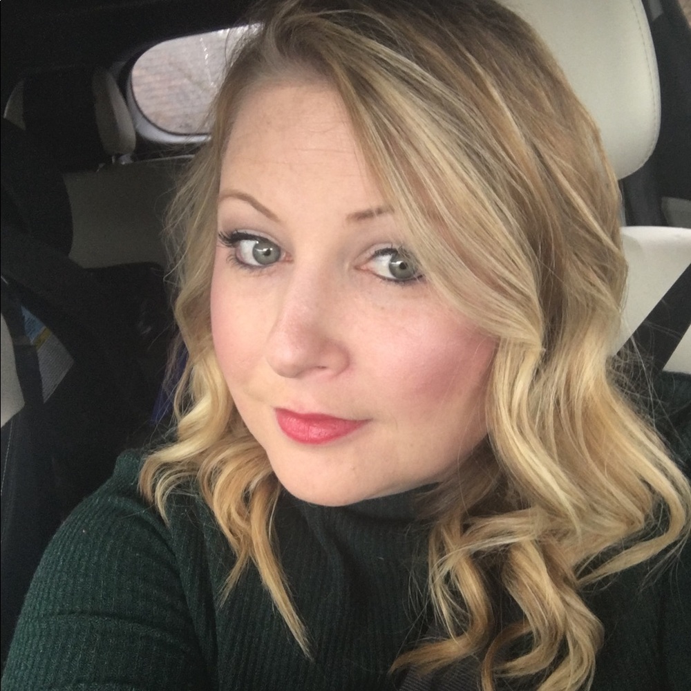 Meet your Posher, Kelli